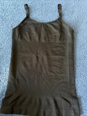 Shapermint Black Slim Fit Women’s Camisole Tank